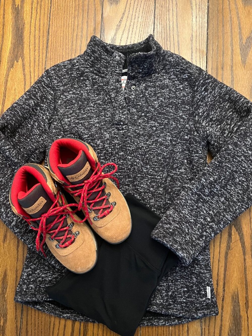 Avalanche Black White Fleece Lined Pullover Small